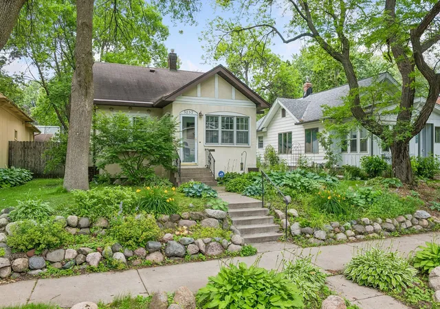 Homes for sale in Minneapolis, MN | 5252 43rd Ave S, Minneapolis, MN 55417 | MLS# 7101452