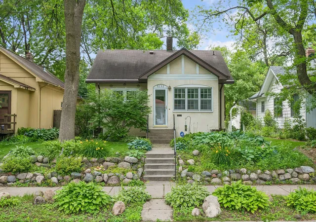 Homes for sale in Minneapolis, MN | 5252 43rd Ave S, Minneapolis, MN 55417 | MLS# 7101452