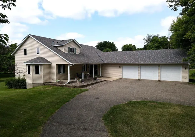 Homes for sale in Cannon Falls, MN | 6592 295th St E, Cannon Falls, MN 55009 | MLS# 7101467