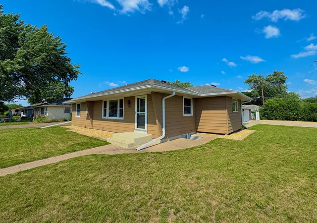 Homes for sale in Cottage Grove, MN | 8485 Granada Ave S, Cottage Grove, MN 55016 | MLS# 7101473