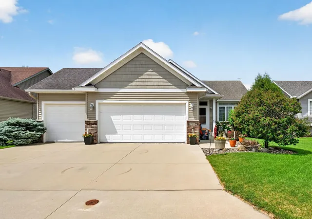 1st image of 1753 Spruce Meadows Dr Se, Rochester, MN 55904 | MLS# 7101498