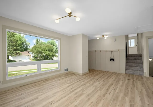 Homes for sale in Apple Valley, MN | 8090 159Th St W, Apple Valley, MN 55124 | MLS# 7101512