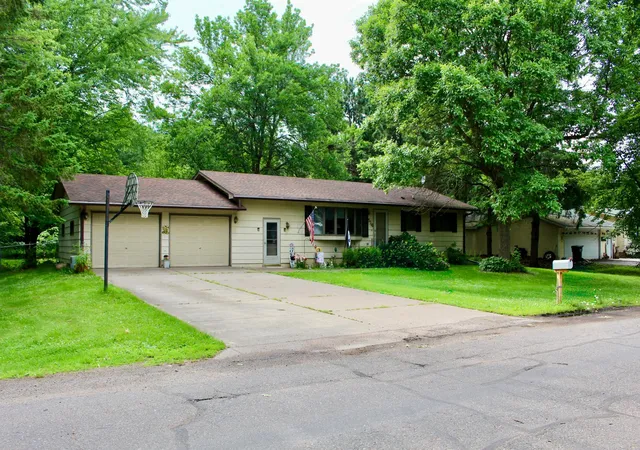 Homes for sale in Hinckley, MN | 514 Oak Ave, Hinckley, MN 55037 | MLS# 7101547