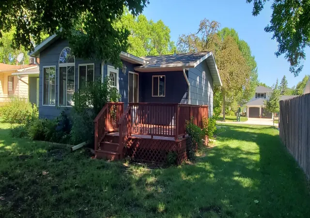 4th image of 2420 W Country Club Dr S, Fargo, ND 58103 | MLS# 7101556