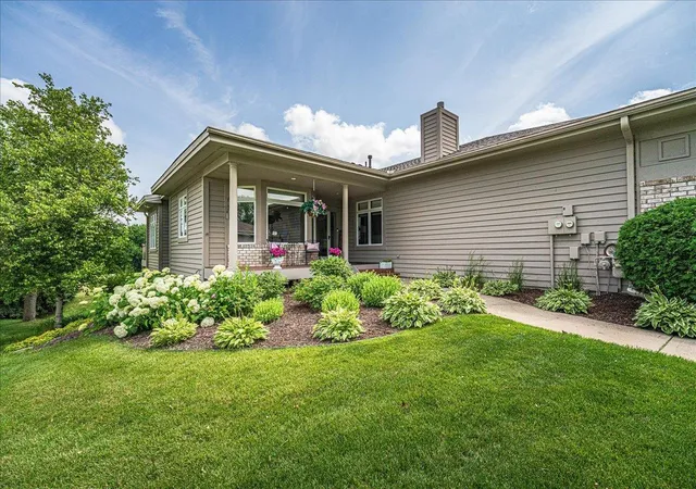 2nd image of 3084 Wilds Ridge Ct Nw, Prior Lake, MN 55372 | MLS# 7101558