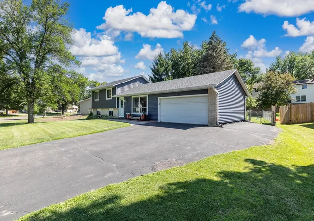 2nd image of 7686 Ivystone Ave S, Cottage Grove, MN 55016 | MLS# 7101561