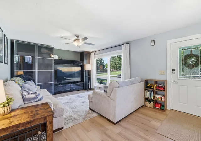 3rd image of 7686 Ivystone Ave S, Cottage Grove, MN 55016 | MLS# 7101561