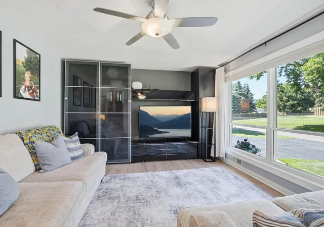 4th image of 7686 Ivystone Ave S, Cottage Grove, MN 55016 | MLS# 7101561