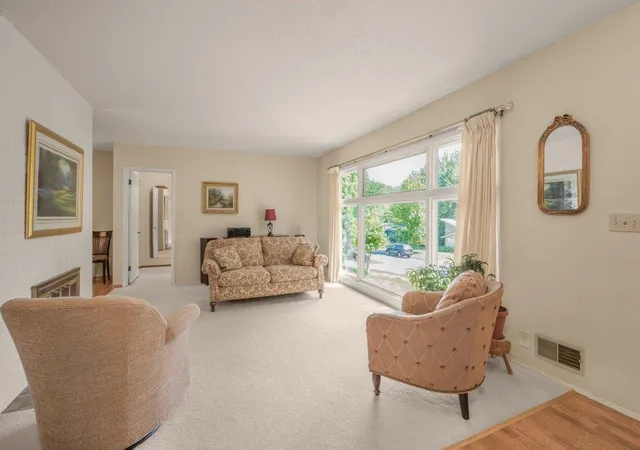 3rd image of 2925 Kyle Ave N, Golden Valley, MN 55422 | MLS# 7101565
