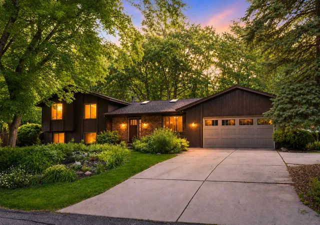 Photo 1 of Sale Pending at 14810 Lloyds Dr, Minnetonka, MN 55345 | MLS# 7101573 | Listing updated on 2026-08-24