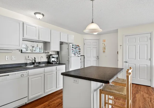 5th image of 1976 29Th Pl Nw #201, Rochester, MN 55901 | MLS# 7101600