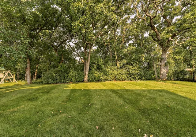 Photo 3 of Sale Pending at 4275 Stone Crst Ln Ne, Rochester, MN 55906 | MLS# 7101615 | Listing updated on 2026-08-17