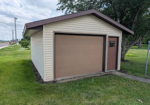 Homes for sale in Wells, MN | 600 8Th St Sw, Wells, MN 56097 | MLS# 7101634