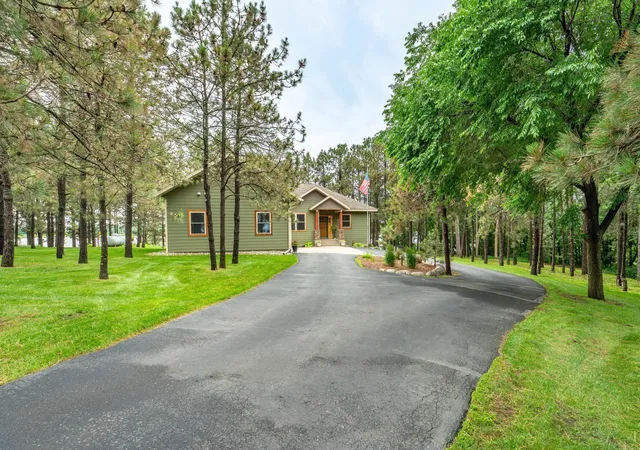 4th image of 35054 Sterling Silver Dr, Battle Lake, MN 56515 | MLS# 7101651