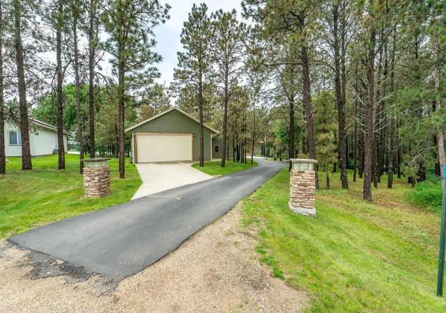 5th image of 35054 Sterling Silver Dr, Battle Lake, MN 56515 | MLS# 7101651