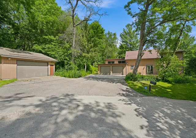 2nd image of 146 Green Spring Rd, Red Wing, MN 55066 | MLS# 7101654