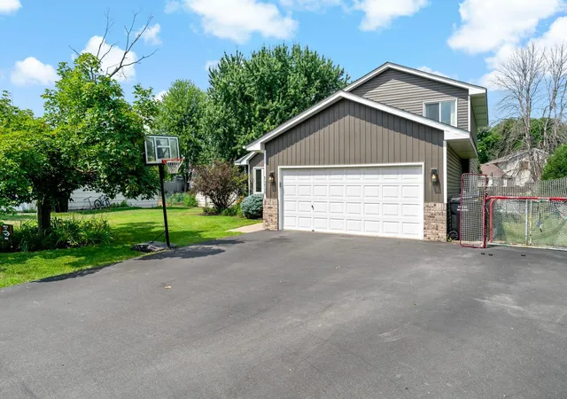 1st image of 1228 Heritage Dr, Shakopee, MN 55379 | MLS# 7101699