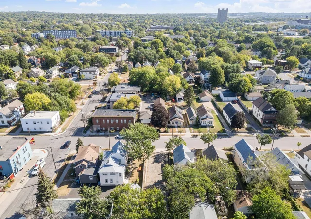 3rd image of 2110 4Th St Ne, Minneapolis, MN 55418 | MLS# 7101714