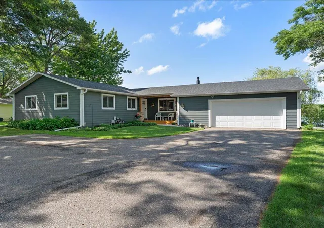 Homes for sale in Baxter, MN | 14390 Shoreview Dr, Baxter, MN 56425 | MLS# 7101725