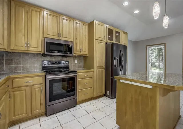 Photo 4 of Single family home for sale at 8778 Hawthorne Dr, Eden Prairie, MN 55347 | MLS# 7101737 | Listing updated on 2026-07-07