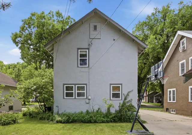 Homes for sale in Fargo, ND | 1225 3rd St N, Fargo, ND 58102 | MLS# 7101745