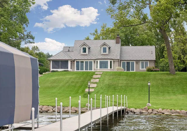Photo 3 of Single family home for sale at 1397 Orono Ln, Wayzata, MN 55391 | MLS# 7101751 | Listing updated on 2026-10-07