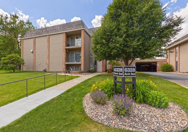 Homes for sale in Edina, MN | 6328 Barrie Rd #3K, Edina, MN 55435 | MLS# 7101774