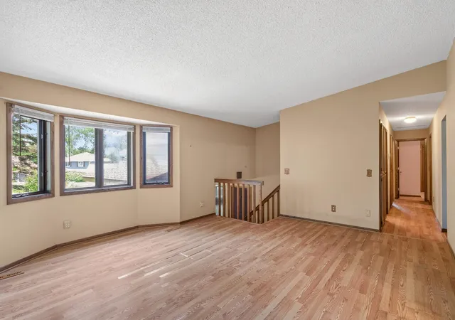 5th image of 888 Nina Ct, Mendota Heights, MN 55118 | MLS# 7101783