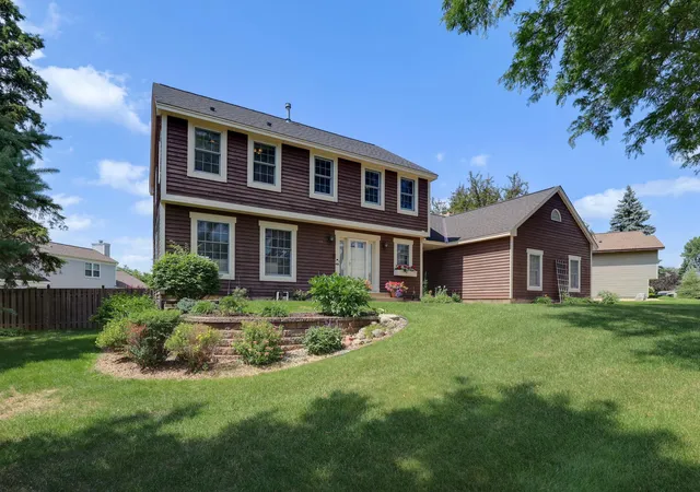 Homes for sale in Maplewood, MN | 455 High Point Curv S, Maplewood, MN 55119 | MLS# 7101785