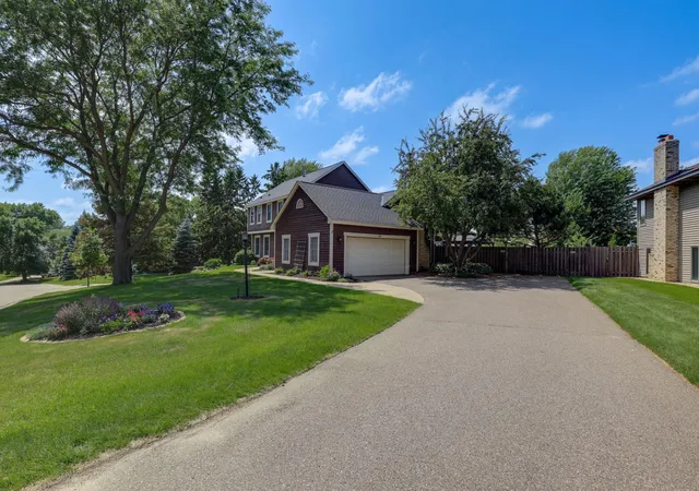 Homes for sale in Maplewood, MN | 455 High Point Curv S, Maplewood, MN 55119 | MLS# 7101785