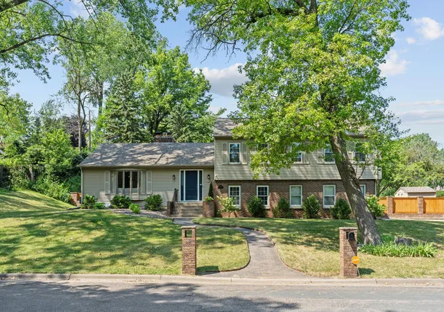 1st image of 13500 Clinton Pl, Burnsville, MN 55337 | MLS# 7101796