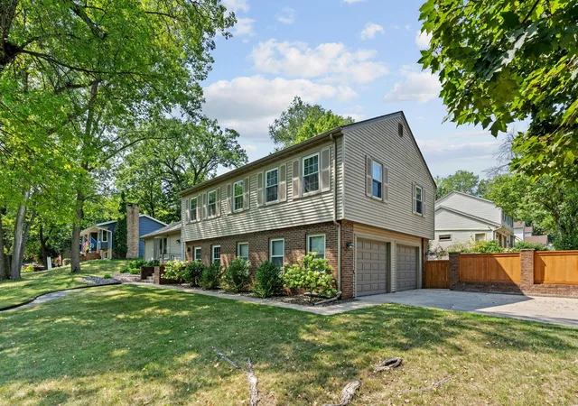Photo 3 of Sale Pending at 13500 Clinton Pl, Burnsville, MN 55337 | MLS# 7101796 | Listing updated on 2026-08-22