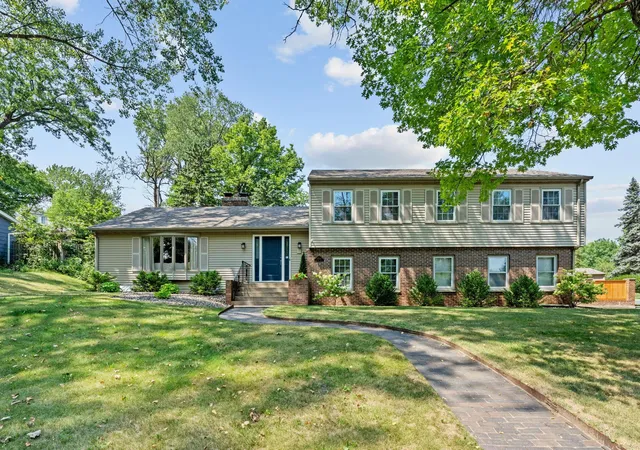 67th image of 13500 Clinton Pl, Burnsville, MN 55337 | MLS# 7101796