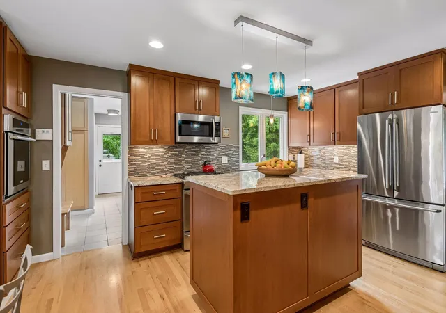 Photo 4 of Single family home for sale at 2516 Monterey Ave S, Minneapolis, MN 55416 | MLS# 7101815 | Listing updated on 2026-08-18