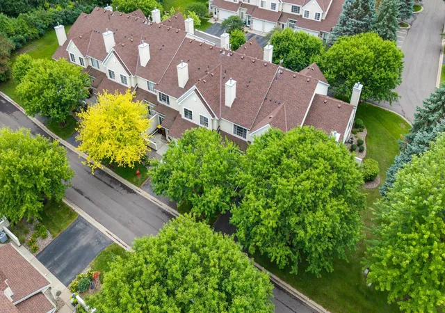Photo 4 of Single family home for sale at 15345 Greenhaven Ln #111, Burnsville, MN 55306 | MLS# 7101820 | Listing updated on 2026-08-06