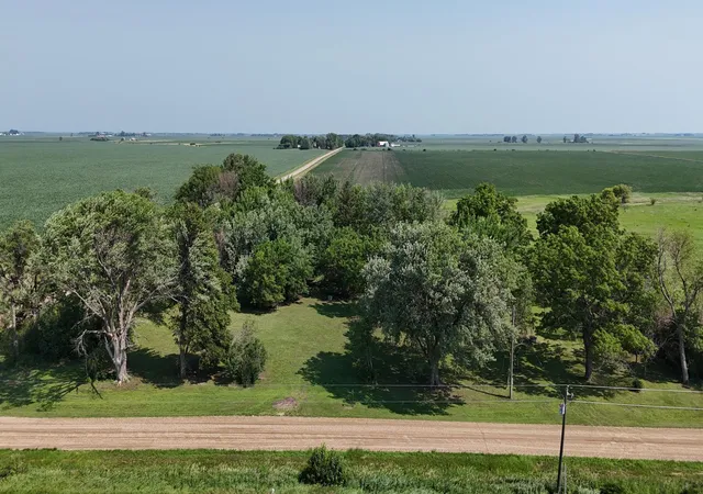 2nd image of 34038 190th St, Worthington, MN 56187 | MLS# 7101864