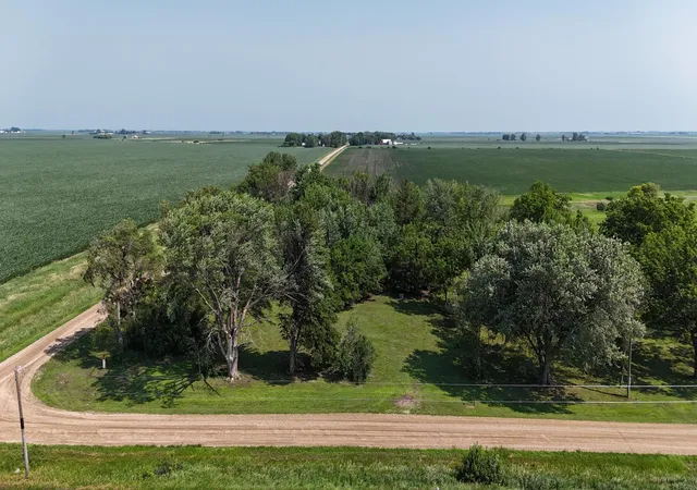 3rd image of 34038 190Th St, Worthington, MN 56187 | MLS# 7101864