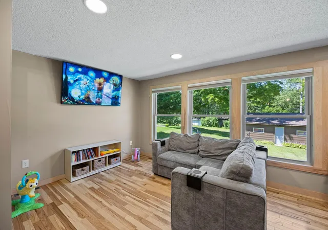 2nd image of 350 3rd Ave Nw, Milaca, MN 56353 | MLS# 7101871