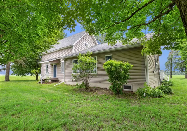 Photo 3 of Single family home for sale at 2749 210th Street, Luck, WI 54853 | MLS# 7101890 | Listing updated on 2026-09-02