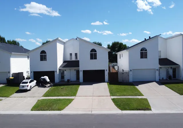 Homes for sale in West Fargo, ND | 825 12th Ave W, West Fargo, ND 58078 | MLS# 7101892