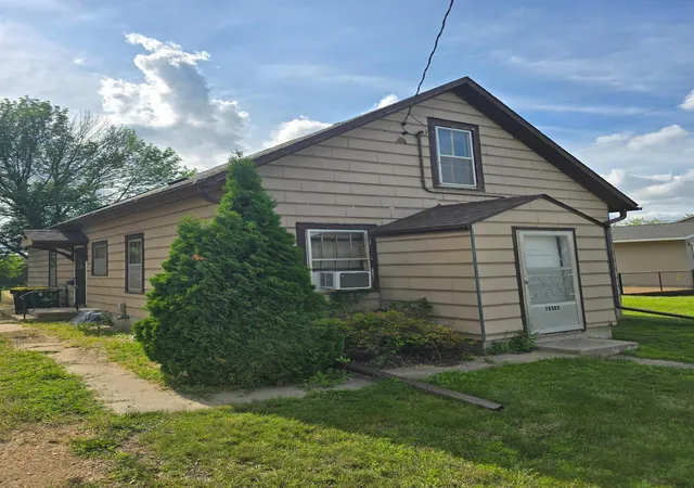 Homes for sale in New Ulm, MN | 18303 Sperl Ave, New Ulm, MN 56073 | MLS# 7101904