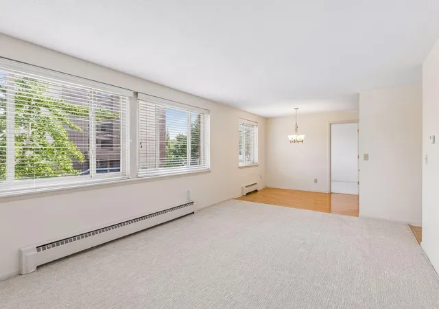 2nd image of 4400 Upton Ave S #201, Minneapolis, MN 55410 | MLS# 7101910