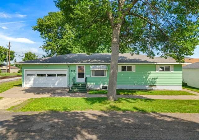 1st image of 518 High Forest St, Winona, MN 55987 | MLS# 7101930