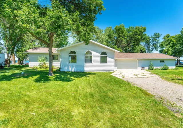 Homes for sale in Clitherall, MN | 41579 Ukkelberg Dr, Clitherall, MN 56524 | MLS# 7101942
