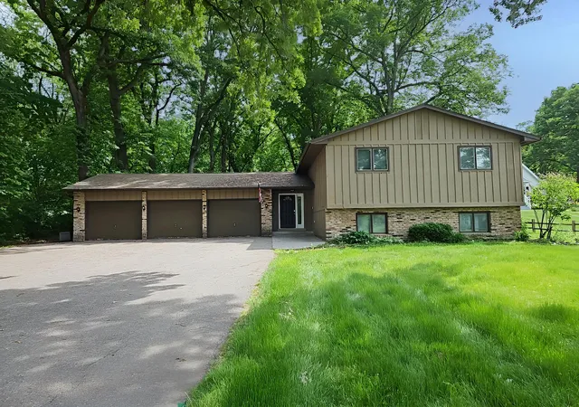 Single family home for sale at 5940 Otter View Trl, Saint Paul, MN 55110 | MLS# 7101943