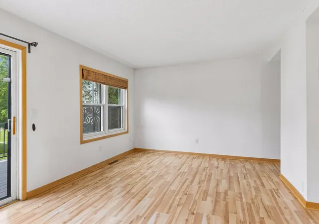 Photo 4 of Sale Pending at 244 3rd Avenue NE, Minneapolis, MN 55413 | MLS# 7101967 | Listing updated on 2026-08-31