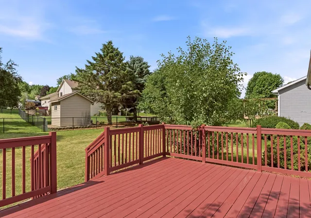 3rd image of 3328 Dorset Ln Nw, Rochester, MN 55901 | MLS# 7101973