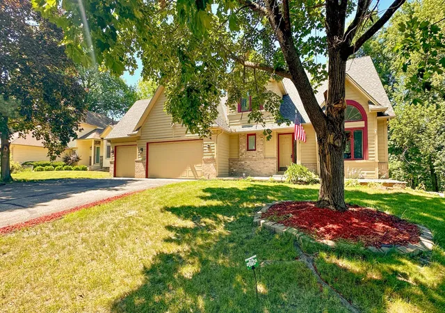 Photo 2 of Single family home for sale at 5440 Riverwood Ln, Savage, MN 55378 | MLS# 7101982 | Listing updated on 2026-08-21