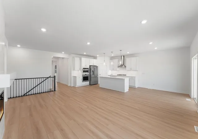 5th image of 5184 Long Pointe Bay, Saint Paul, MN 55129 | MLS# 7101989