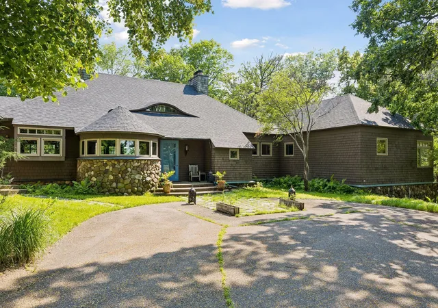Homes for sale in Wayzata, MN | 2465 French Lake Rd, Wayzata, MN 55391 | MLS# 7101995